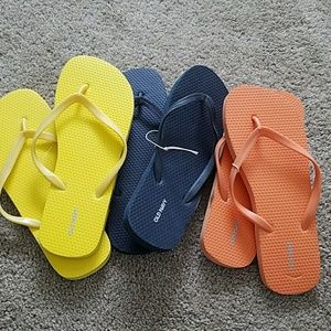 yellow flip flops old navy